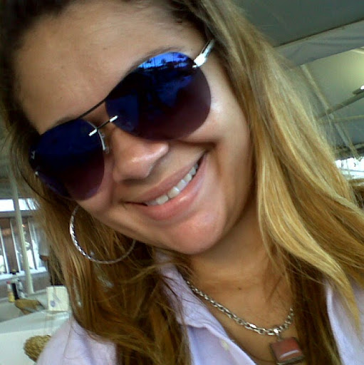 Rebecca Silva Photo 18