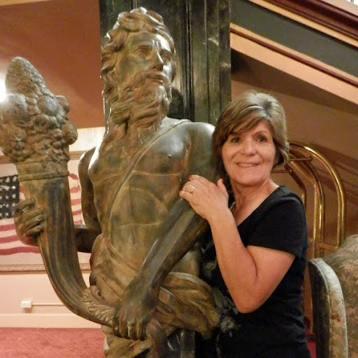 Susan Meeks Photo 10