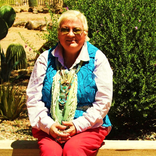 Jane Lindsey Photo 15