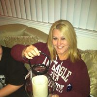 Laurie Marshall Photo 14