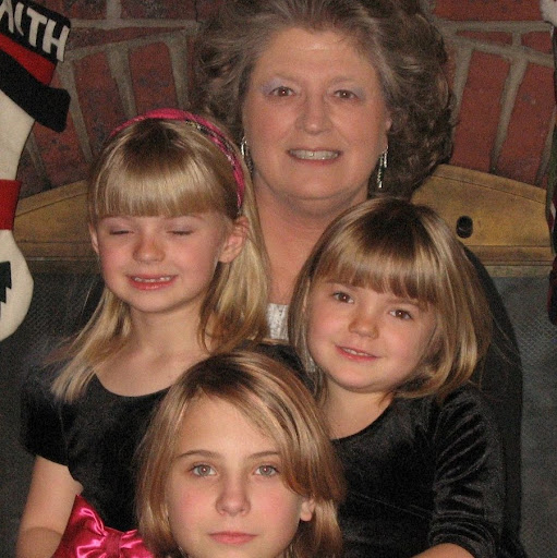 Diane Watts Photo 13