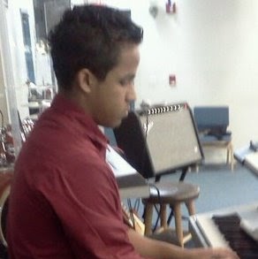 Miguel Cruz Photo 46