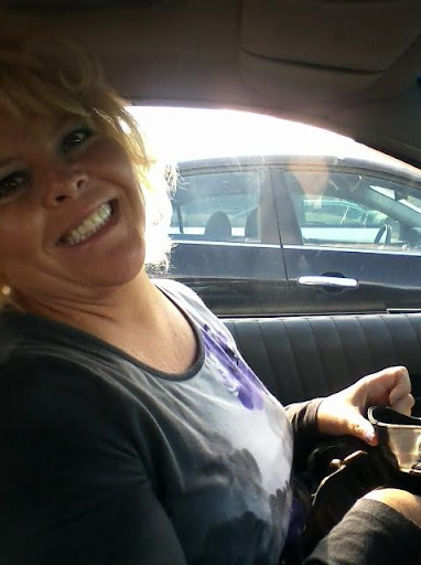 Ellen Turner Photo 19