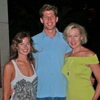 Laura Schrader Photo 16