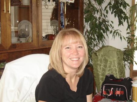 Kelly Powell Photo 18