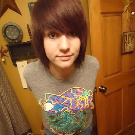 Sarah Compton Photo 8