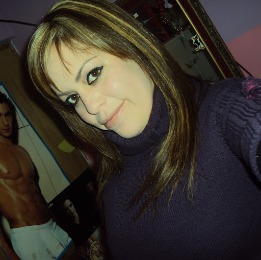 Carmen Saenz Photo 14