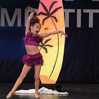 Suzanne Armstrong Photo 16