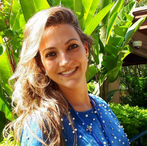 Caroline Kuhn Photo 25