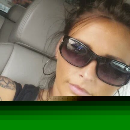 Julie Williamson Photo 27