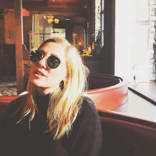 Kristen Gray Photo 27