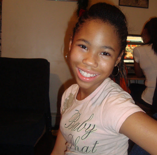 Clarissa Davis Photo 35