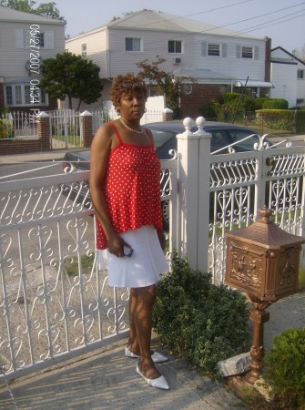 Sandra Bailey Photo 9