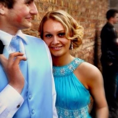 Samantha Schultz Photo 22