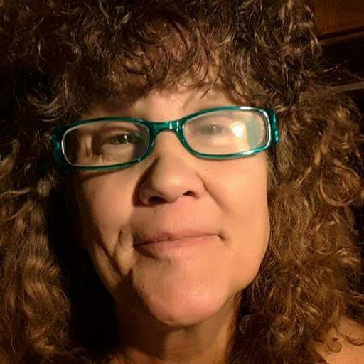 Julia Hansen Photo 40