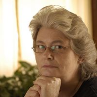 Helen Howard Photo 9