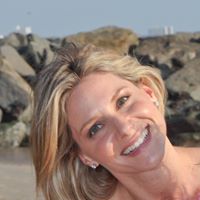 Jennifer Foley Photo 33