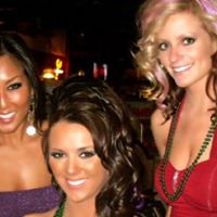 Julia Ellison Photo 11