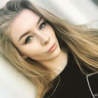 Laura Storey Photo 15