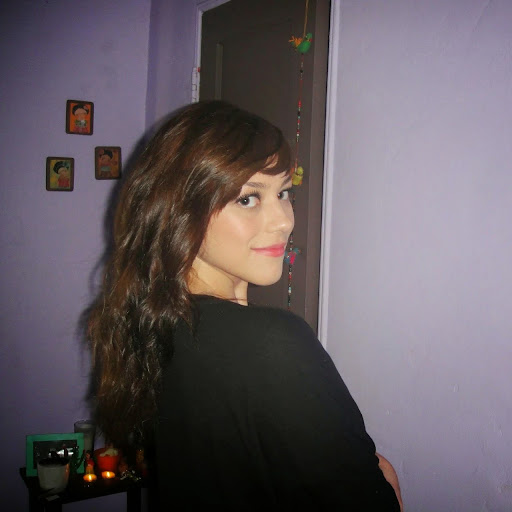 Ana Valdivia Photo 22