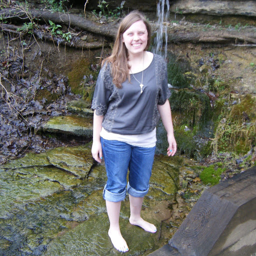 Rachel Thompson Photo 25