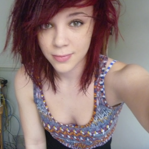 Louise Marshall Photo 15