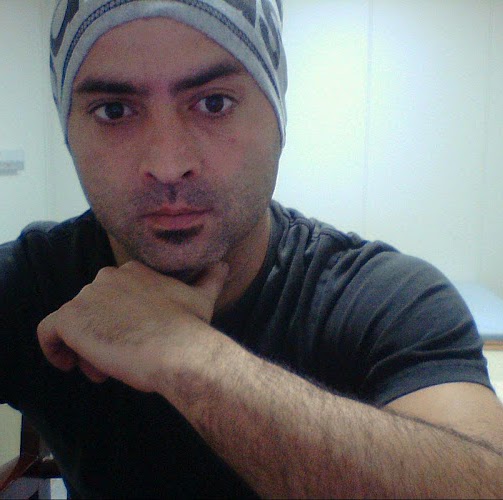 Deniz Karadeniz Photo 16