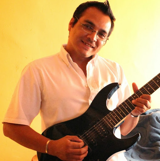Marcelo Castillo Photo 16