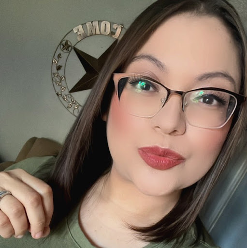 Sarah Juarez Photo 6