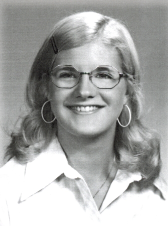 Robyn Richards Photo 11