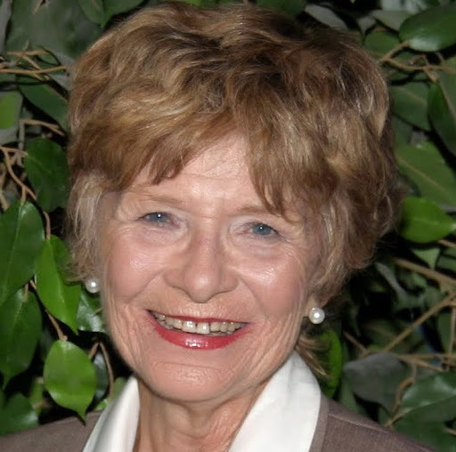 Sandra Cook Photo 14