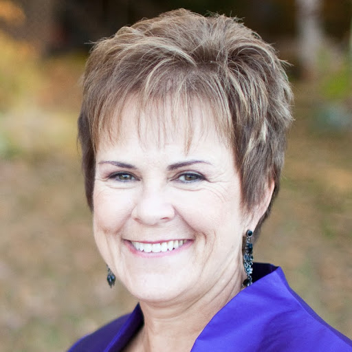 Linda Hanson Photo 11