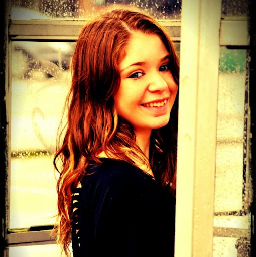 Lisa Henry Photo 23