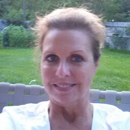 Vicki Campbell Photo 8