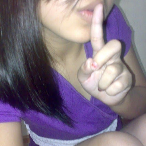 Robin Reyes Photo 14