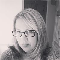 Michelle Bainbridge Photo 28