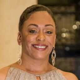 Renee Stringer Photo 9