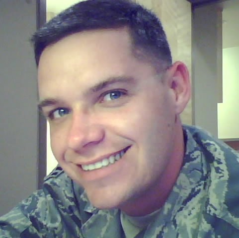 Derek Reynolds Photo 16