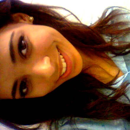 Julie Matias Photo 10