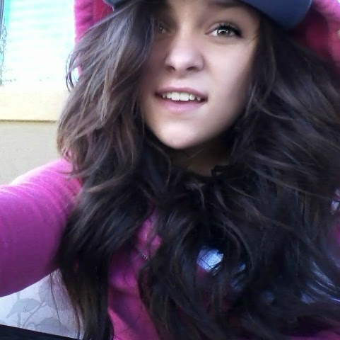 Samantha Birch Photo 19 Samantha Birch Photo 19