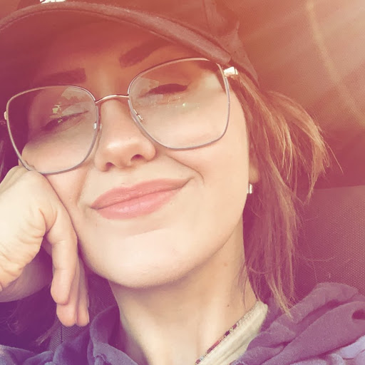 Rebecca Downs Photo 20