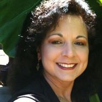 Rebecca Mendoza Photo 24