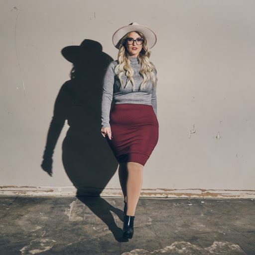 Candice Ryan Photo 2