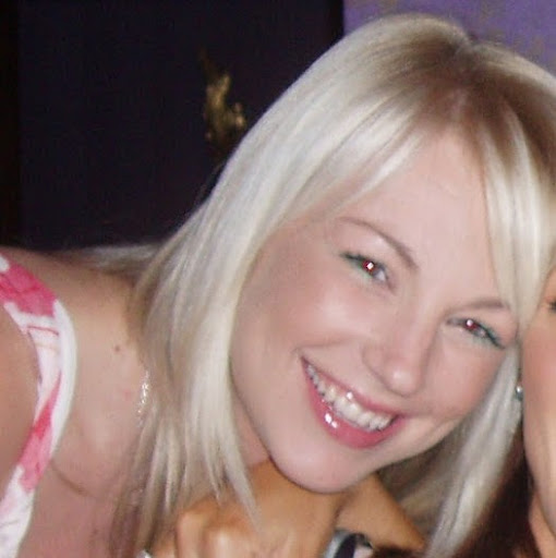 Suzanne Carlton Photo 25