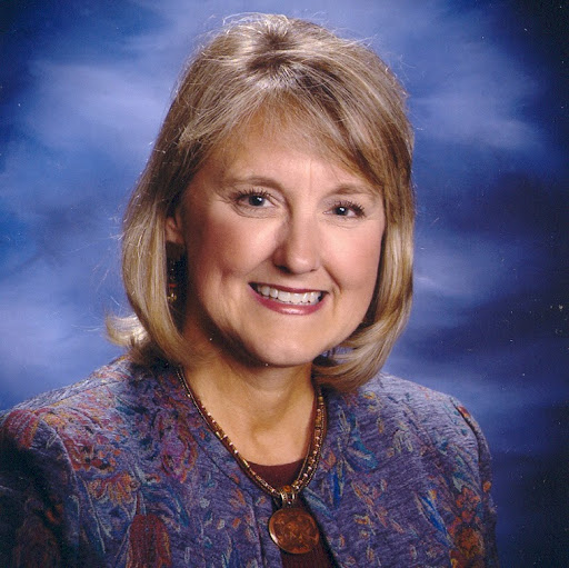 Laura Moore Photo 41