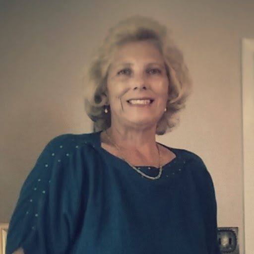 Susan Woods Photo 20