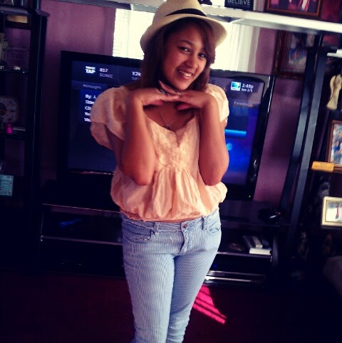 Veronica Adams Photo 19