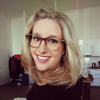 Julia Schmitz Photo 11