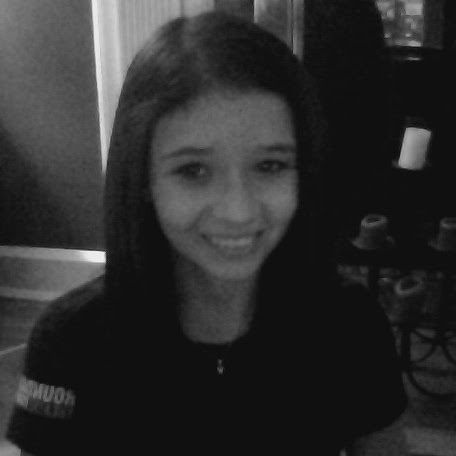 Jillian Elliott Photo 15