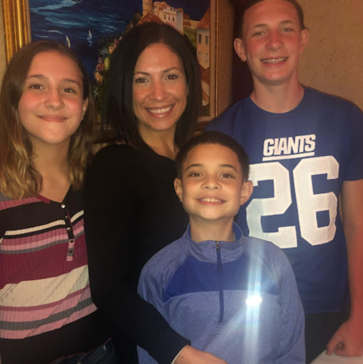 Michele Farrell Photo 34